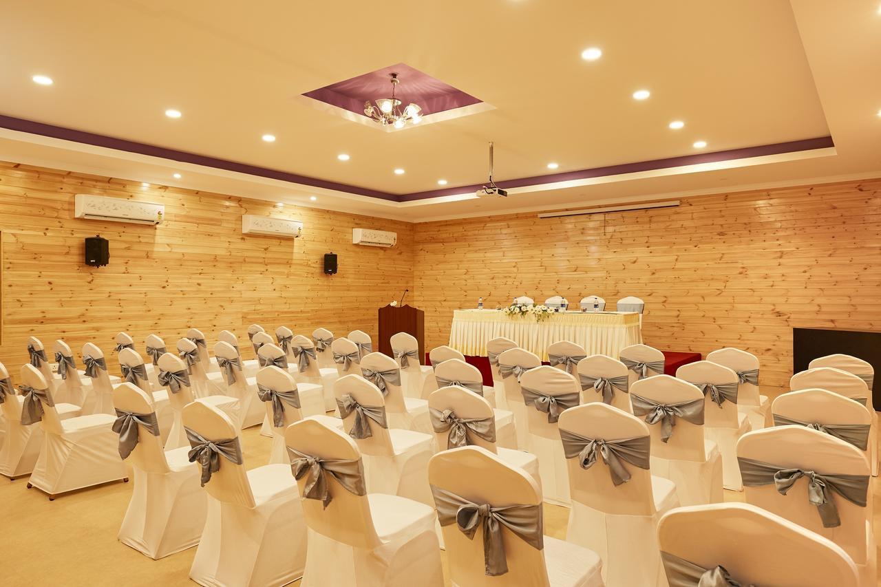 Sterling Anaikatti Hotel Varagampadi Екстериор снимка