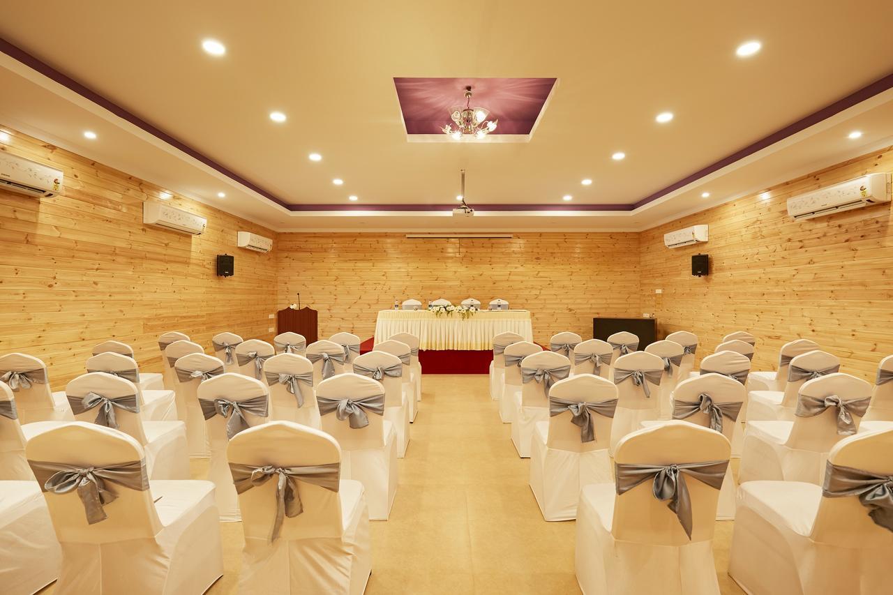 Sterling Anaikatti Hotel Varagampadi Екстериор снимка